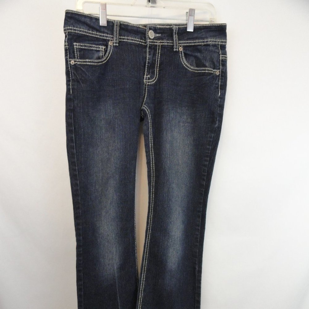 rue 21 womens/juniors blue jeans, size 7. (A6)